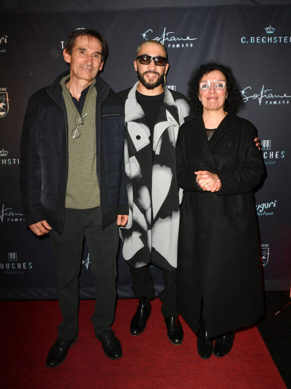 Exclusif - Sofiane Pamart et ses parents - Afterparty du concert de Sofiane Pamart à l'Accor Arena (Bercy) à Paris le 17 novembre 2022. © Veeren / Bestimage 