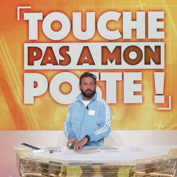 Cyril Hanouna - Sur le plateau de l'émission TPMP (Touche Pas à Mon Poste) présentée en direct par C.Hanouna et diffusée sur C8 - Paris le 27/09/2022 - © Jack Tribeca / Bestimage