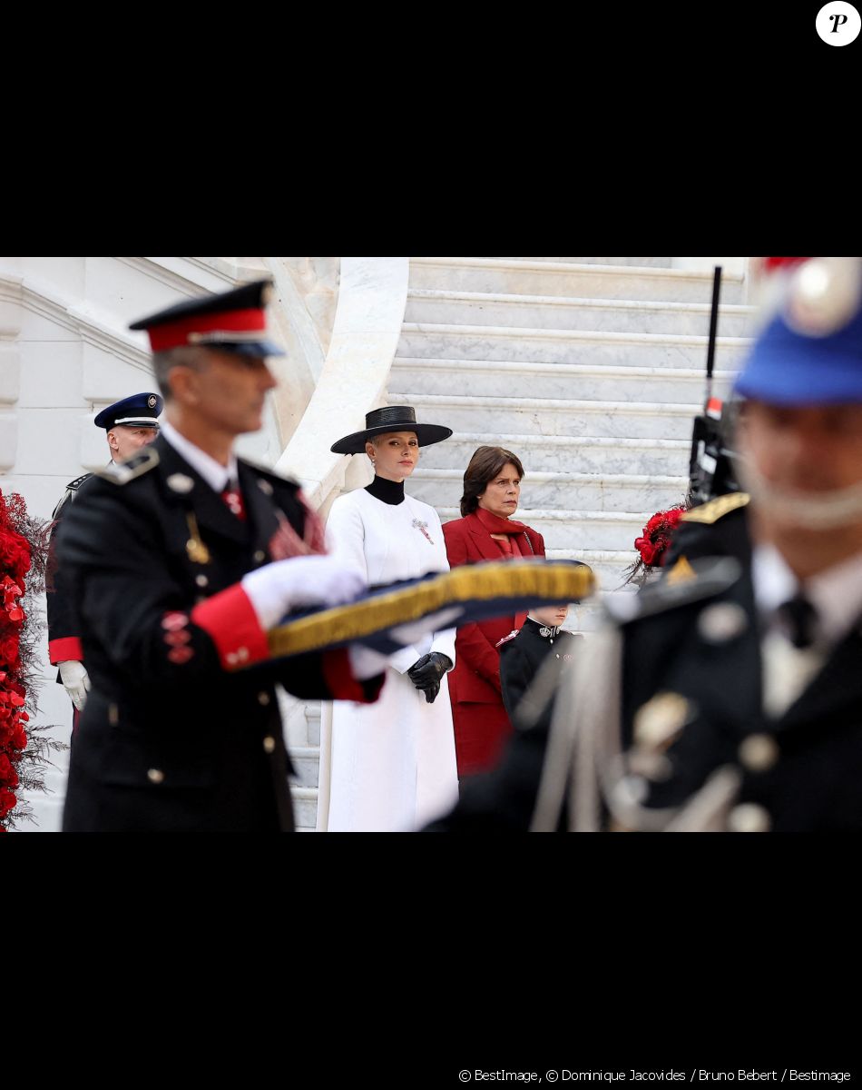 La princesse Charlène de Monaco, La princesse Stéphanie de Monaco - La famille princière de Monaco dans la cour du palais lors de la Fête Nationale de la principauté de Monaco le 19 novembre 2022. © Dominique Jacovides / Bruno Bebert / Bestimage
