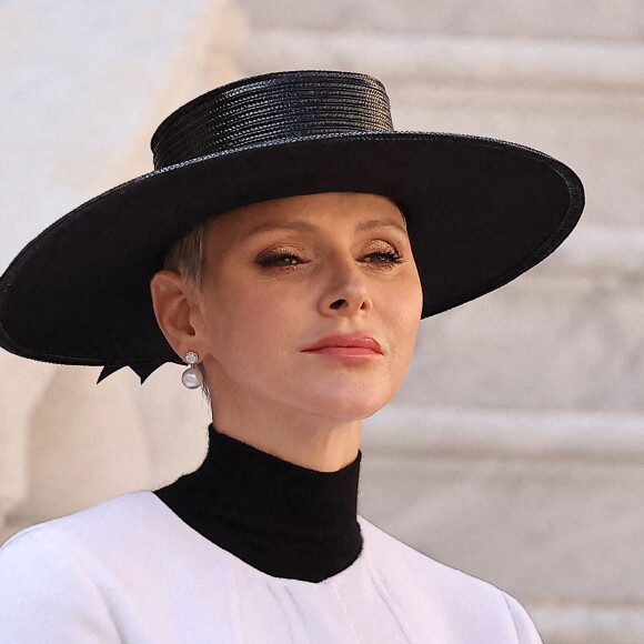 La princesse Charlene de Monaco - La famille princière de Monaco dans la cour du palais lors de la Fête Nationale de la principauté de Monaco le 19 novembre 2022. © Dominique Jacovides / Bruno Bebert / Bestimage