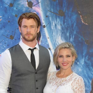 Chris Hemsworth et sa femme Elsa Pataky lors de la première du film "Les Gardiens de la Galaxie" (Guardians of the Galaxy) au cinéma The Empire, Leicester Square à Londres, le 24 juillet 2014. 