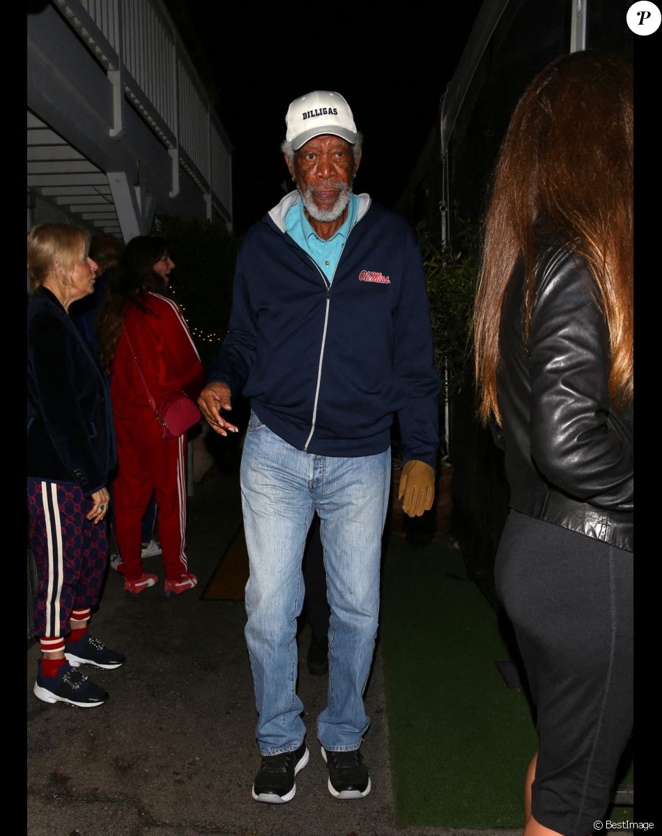 Exclusif - Morgan Freeman à la sortie du restaurant "Giorgio Baldi" à Los Angeles, le 21 octobre 2022.