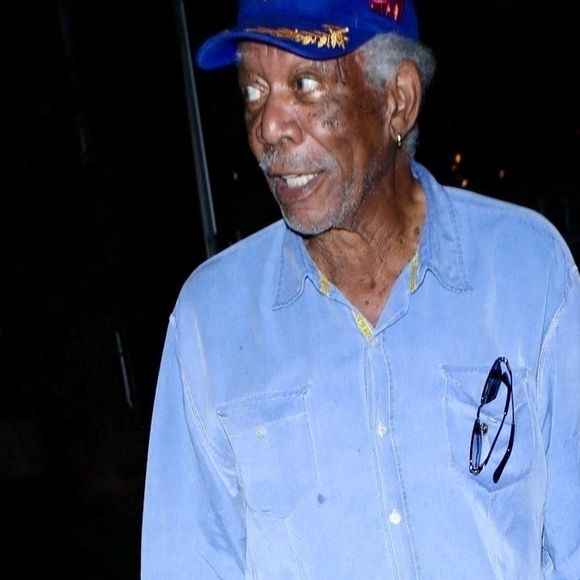 Exclusif - Morgan Freeman va dîner avec une amie au restaurant Giorgio Baldi à Santa Monica le 7 juillet 2022.