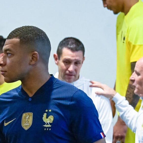 Kylian Mbappé ( France ) - - Photo officielle de l'équipe de France de football au Centre National du Football à Clairefontaine le 15 novembre 2022. © Federico Pestellini / Panoramic / Bestimage 