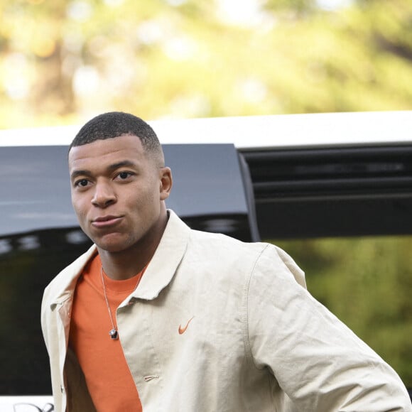 Kylian MBAPPE - Arrivée des joueurs de l'équipe de France à Clairefontaine, le 14 novembre 2022. © JB Autissier / Panoramic / Bestimage 