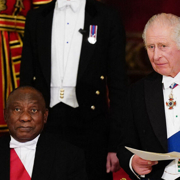 Roi Charles III et Président Cyril Raphimosa - Dîner officiel à Buckingham Palace à Londres en l'honneur du président sud-africain Cyril Raphimosa. Londres, 22 novembre 2022. Photo by Aaron Chown/PA Wire/ABACAPRESS.COM