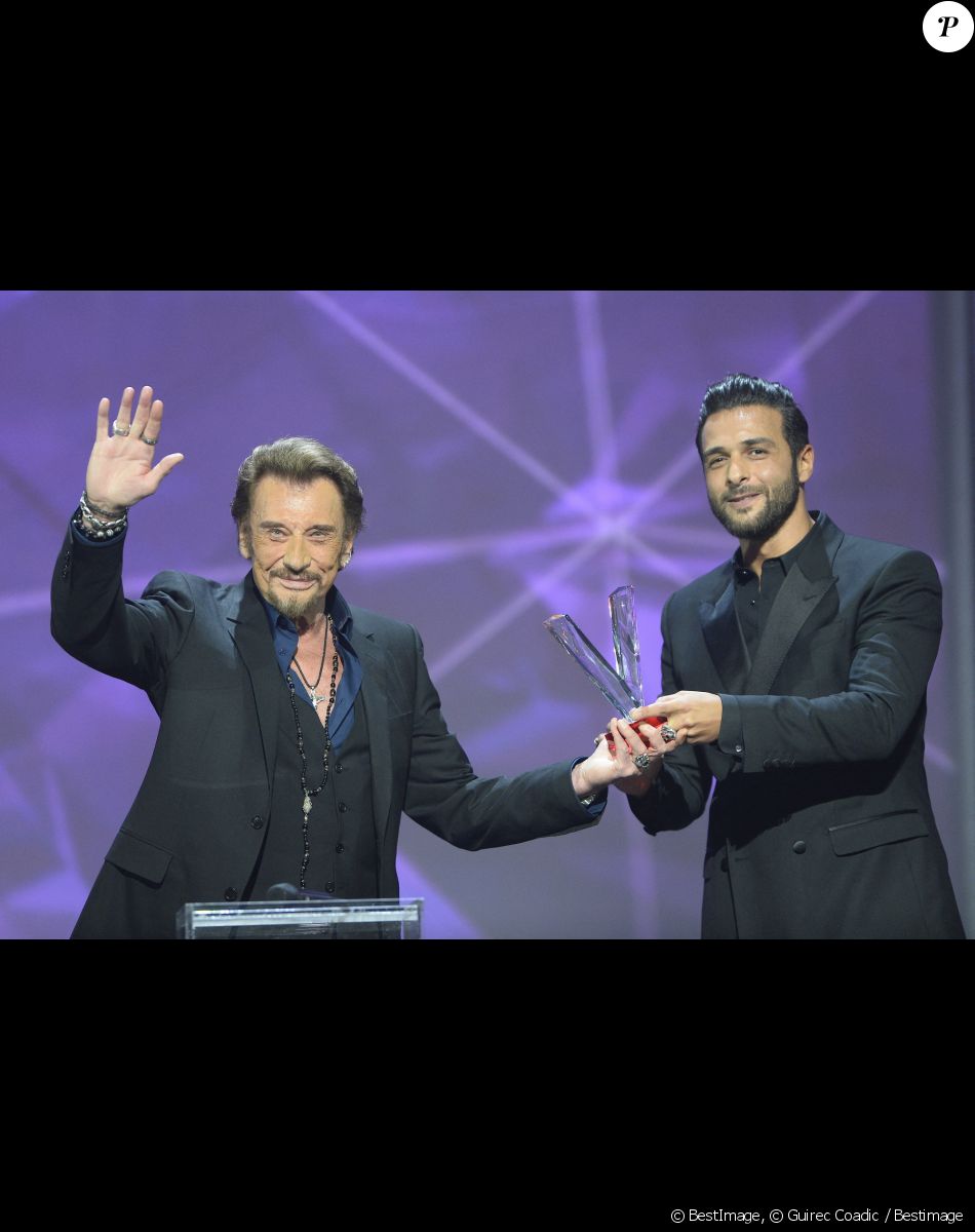 Johnny Hallyday et Maxim Nucci (Yodelice) - Victoire Album de Chansons pour "De l'Amour" - Cérémonie des 31 èmes Victoires de la Musique au Zénith de Paris le 12 février 2016 © Guirec Coadic / Bestimage