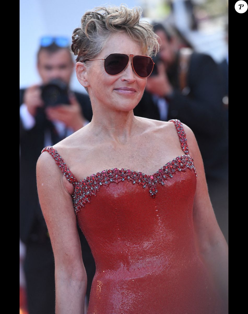 Sharon Stone - Montée des marches du film " Elvis " lors du 75ème Festival International du Film de Cannes. Le 25 mai 2022 © Giancarlo Gorassini / Bestimage