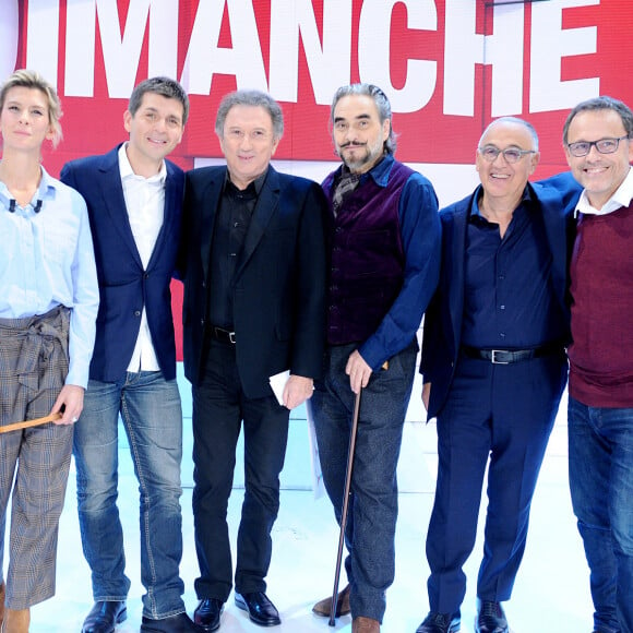 Exclusif - Philippe Caverivière, Hélène Gateau, Thomas Sotto, Michel Drucker, Stephan Eicher, Marcel Ichou et Emmanuel Chaunu - Enregistrement de l'émission "Vivement Dimanche" présentée par M.Drucker et diffusée le 17 novembre 2019 sur France 2. Le 9 novembre 2019 © Guillaume Gaffiot / Bestimage 