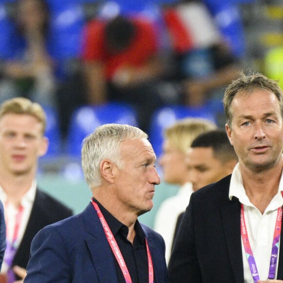 Didier Deschamps entraineur / Selectionneur France en conversation avec HJULMAND Kasper - entraineur / Selectionneur (DEN) - Ambiace avant le match du groupe D opposant la France au Danemark lors de coupe de Mondet à Doha au Qatar le 25 novembre 2022. 