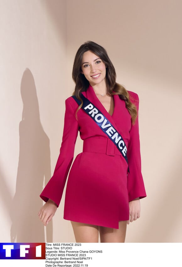Miss Provence est Chana Goyons, elle a 18 ans et est étudiante en commerce et finance - Candidate à l'élection Miss France 2023 qui aura lieu le 17 décembre 2022.