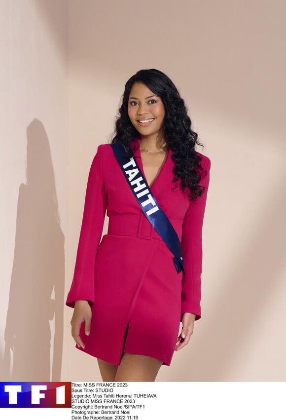 Miss Tahiti est Herenui Tuheiava, elle a 24 ans et est étudiante en Master web marketing et chargée de communication - Candidate à l'élection Miss France 2023 qui aura lieu le 17 décembre 2022.