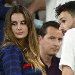 Hugo Lloris et sa femme Marine Lloris en tribunes lors du match du groupe D opposant la France au Danemark lors de coupe de Monde au stade 974 à Doha au Qatar, le 26 novembre 2022. © Jean-Baptiste Autissier/Panoramic/Bestimage