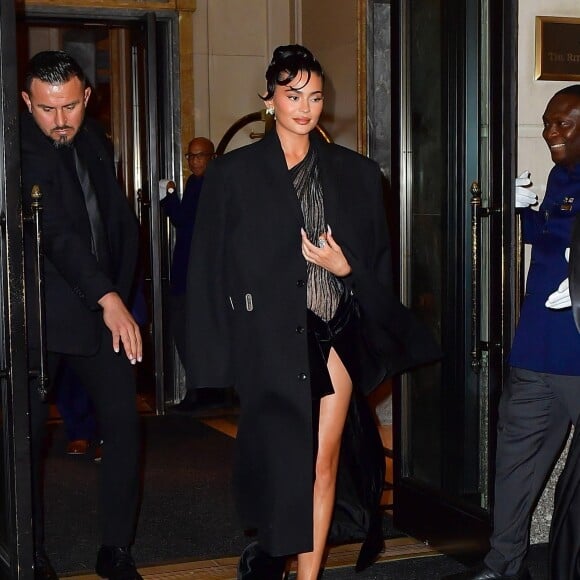 Kylie Jenner à la sortie de l'hôtel "Ritz-Carlton" à New York, le 7 novembre 2022. 