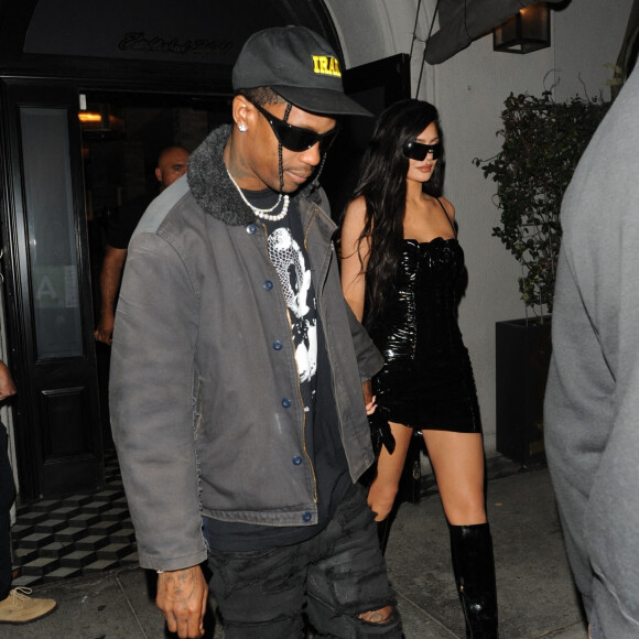 Kylie Jenner et son compagnon Travis Scott ont dîné au restaurant Craig's à West Hollywood le 13 octobre 2022. 