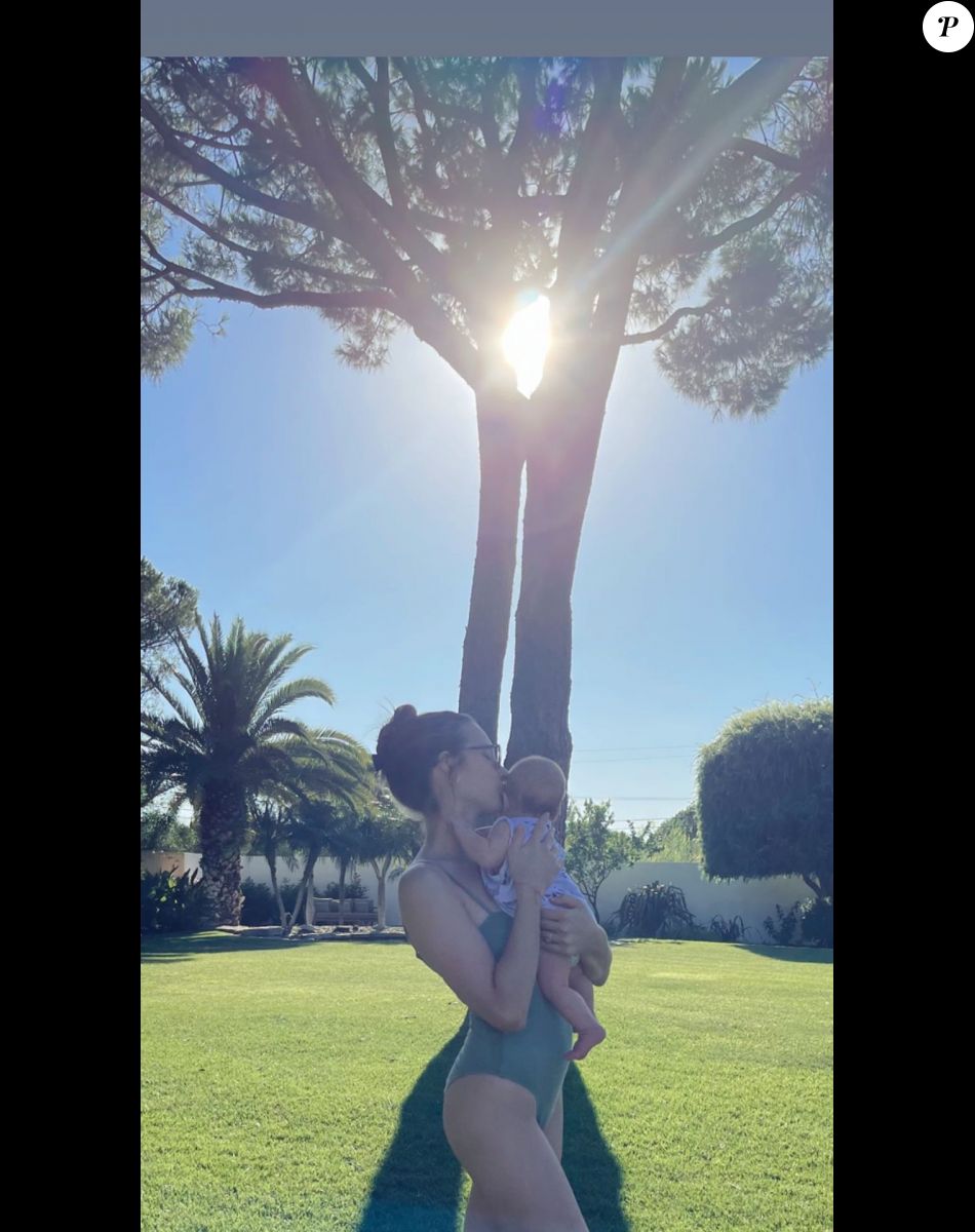 Ilona Smet avec son bébé sur Instagram.