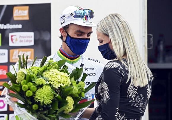 Julian Alaphilippe remporte sa troisième Flèche Wallonne à Huy en Belgique, le 21 avril 2021, après ses précédentes victoires en 2018 et 2019. Il a devancé Primoz Roglic (Jumbo-Visma) et Alejandro Valverde (Movistar). © Photo News / Panoramic / Bestimage