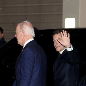 Emmanuel Macron et Joe Biden - Le président Emmanuel Macron, sa femme Brigitte et le couple présidentiel américain ont dîné dans en tête à tête dans un restaurant italien, le "Fiola Mare" à Washington le 30 novembre 2022