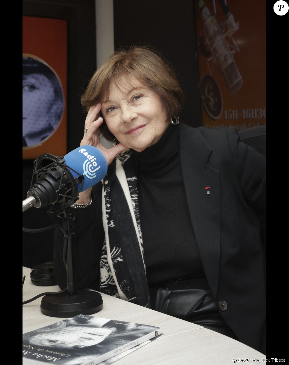 Exclusif - Macha Meril - Macha Meril était l'invitée de CS Cohen à Radio J à Paris, France, le 17 novembre 2022. © Jack Tribeca/Bestimage