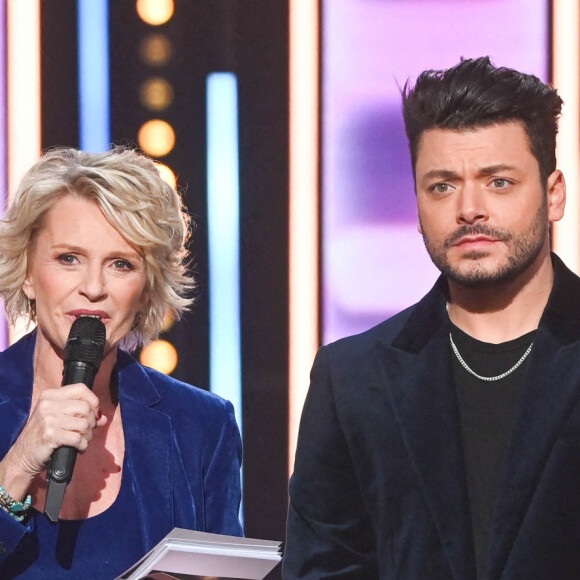 Sophie Davant et Kev Adams - 36ème Edition du Téléthon à Paris. Le 2 décembre 2022 © Coadic Guirec / Bestimage