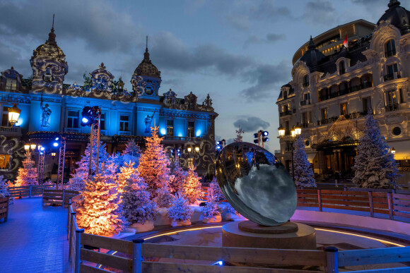 Illustration - Inauguration des illuminations de Noël du casino de Monte-Carlo à Monaco. Le 2 décembre 2022.