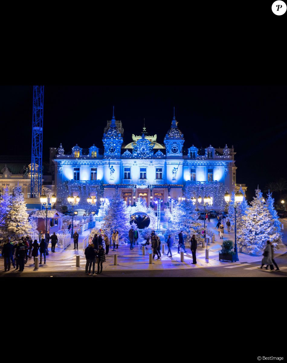 Illustration - Inauguration des illuminations de Noël du casino de Monte-Carlo à Monaco. Le 2 décembre 2022