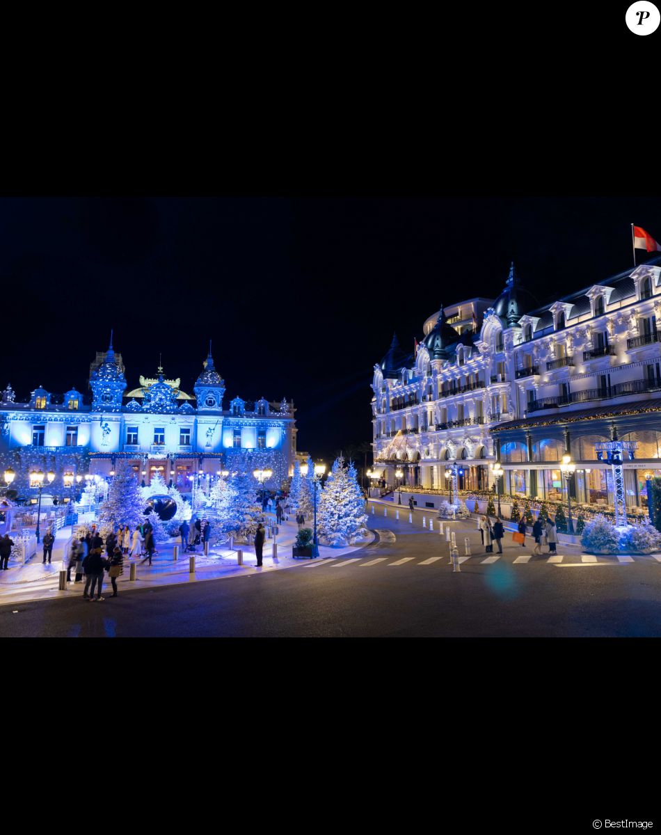 Illustration - Inauguration des illuminations de Noël du casino de Monte-Carlo à Monaco. Le 2 décembre 2022