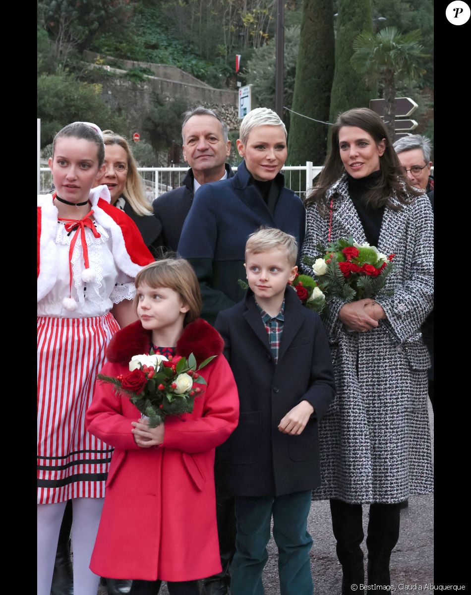 La princesse Charlène de Monaco, ses enfants, le prince Jacques et la princesse Gabriella, Charlotte Casiraghi, Georges Marsan lors de l'inauguration du marché de Noël à Monaco. Le 2 décembre 2022. © Claudia Albuquerque / Bestimage