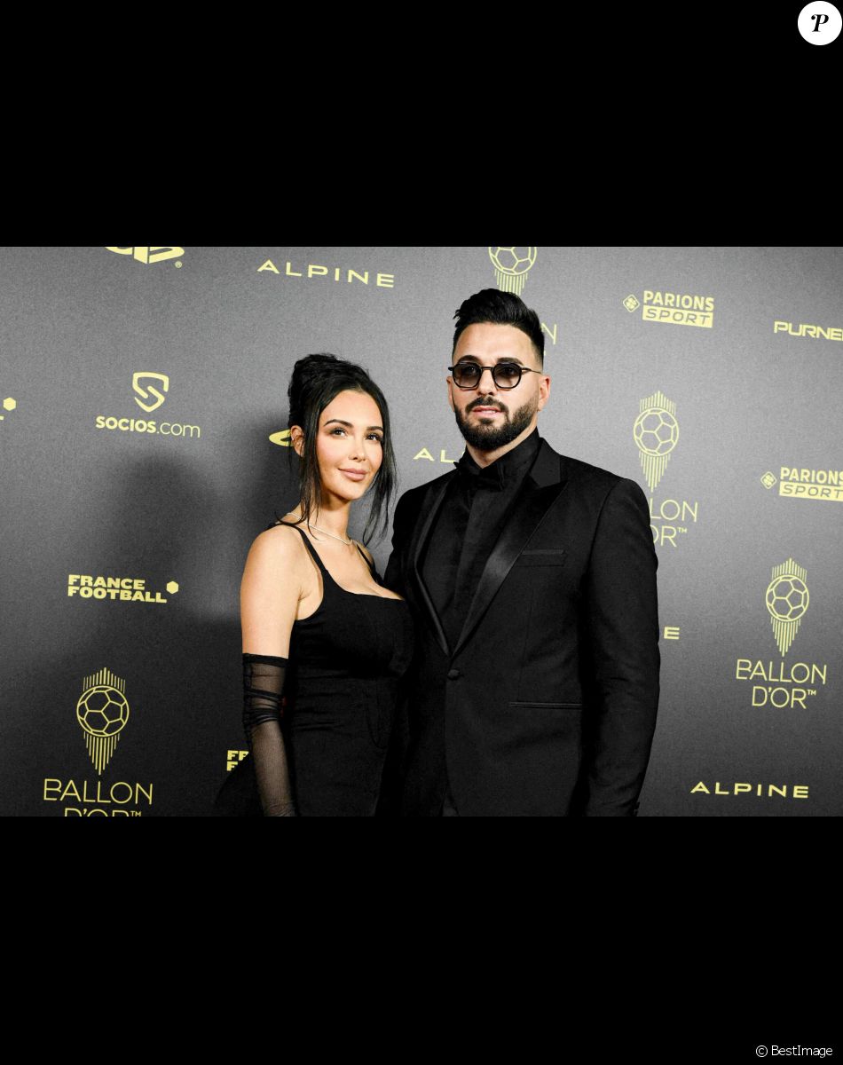 Nabilla (Benattia) et son mari Thomas Vergara au photocall de la 66ème cérémonie du Ballon d'Or au Théâtre du Chatelet à Paris le 17 octobre 2022.