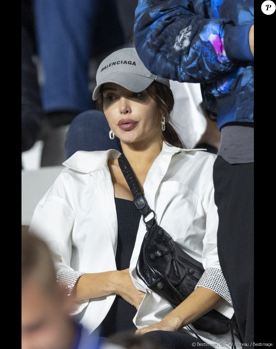 Nabilla Vergara (enceinte) - Les célébrités assistent à la victoire du Real Madrid face à Liverpool (1-0) en finale de la Ligue des Champions au stade de France, le 28 mai 2022. © Cyril Moreau / Bestimage