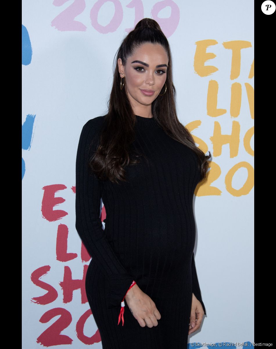 Nabilla Benattia (enceinte) - Photocall - Etam Live Show 2019 au Stade Roland Garros à Paris le 24 septembre 2019. © Rachid Bellak / Bestimage