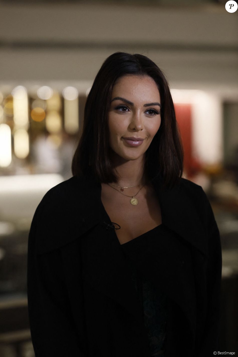 Nabilla Benattia arrive au défilé de mode Vivienne Westwood collection prêt-à-porter Automne-Hiver 2019/2020 lors de la fashion week à Paris, France, le 2 mars 2019.   