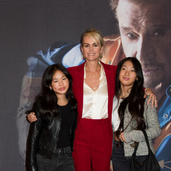 Exclusif - Laeticia Hallyday et ses filles Joy et Jade - Projection au Grand Rex à Paris des documentaires "Johnny USA" et "A nos promesses" à l'occasion de la Journée Spéciale Johnny, son rêve américain. © Jacovides-Moreau / Bestimage