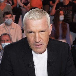 Benjamin Castaldi (cheveux teints en blond) - Enregistrement de l'émission "TPMP (Touche Pas à Mon Poste)", présentée par C.Hanouna et diffusée en direct sur C8 le 7 mars © Jack Tribeca / Bestimage