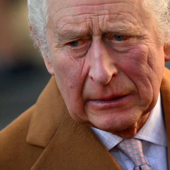 Le roi Charles III d'Angleterre visite l'hôtel de ville de Luton, Bedfordshire, Royaume Uni, où il rencontre des dirigeants communautaires et des organisations bénévoles, le 6 décembre 2022. 