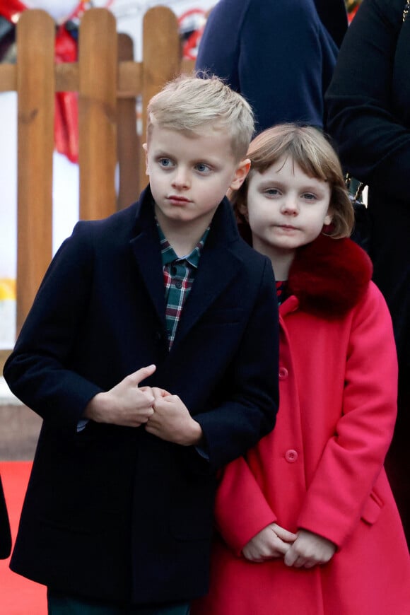 Le prince Jacques et la princesse Gabriella de Monaco lors de l'inauguration du marché de Noël à Monaco. Le 2 décembre 2022. © Claudia Albuquerque / Bestimage