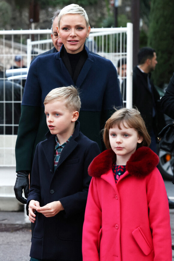 La princesse Charlene de Monaco, et ses enfants le prince Jacques et la princesse Gabriella lors de l'inauguration du marché de Noël à Monaco. © Claudia Albuquerque / Bestimage