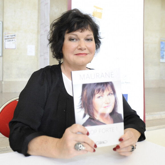 Maurane - Première édition du festival littéraire "Plumes de Stars" à Aix en Provence. Le 13 juin 2015