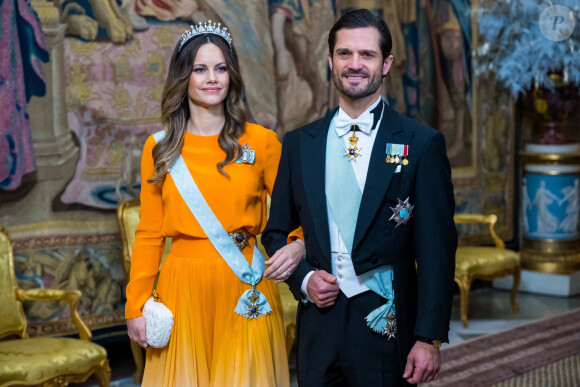 Le prince Carl Philip de Suède et la princesse sofia (Hellqvist) - La famille royale de suède au dîner lors de la cérémonie de remise des Prix Nobel à Stockholm le 11 décembre 2022. 