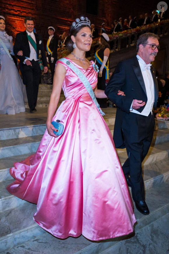 La princesse Victoria et Alain Aspect (Prix Nobel de Physique) - Cérémonie de remise des Prix Nobel au Concert Hall à Stockholm suivie du banquet le 10 décembre 2022 