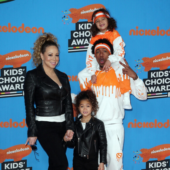Mariah Carey et Nick Cannon avec leurs enfants Morrocan et Monroe à la soirée Nickelodeon's 2018 Kids' Choice Awards à Inglewood, le 24 mars 2018