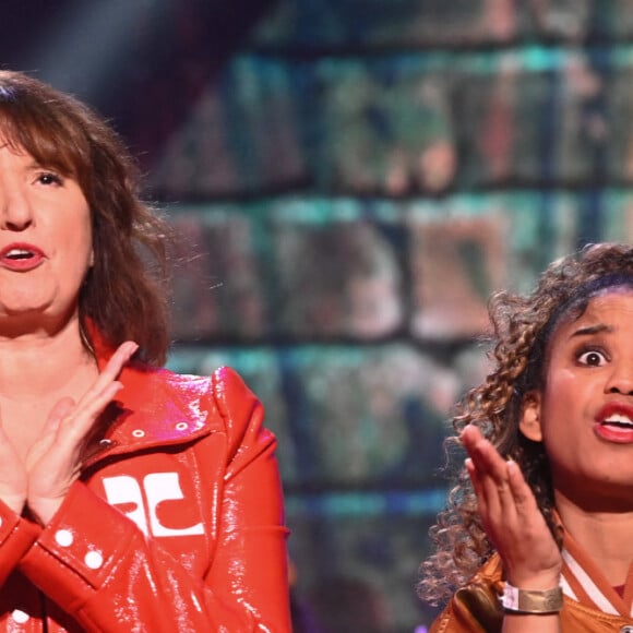 Exclusif - Anne Roumanoff - Anne Roumanoff fête ses 35 ans de carrière avec le spectacle "Anne Roumanoff & Co s'amusent" à l'Olympia de Paris le 4 décembre 2022. © Coadic Guirec/Bestimage