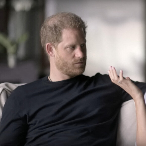 Images du documentaire Netflix "Harry & Meghan". La série comporte six parties et couvre la relation du couple depuis leurs premières fréquentations jusqu'à leur décision de prendre du recul en tant que membres actifs de la famille royale britannique et leurs activités ultérieures. 