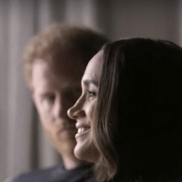 Images du documentaire Netflix "Harry & Meghan". La série comporte six parties et couvre la relation du couple depuis leurs premières fréquentations jusqu'à leur décision de prendre du recul en tant que membres actifs de la famille royale britannique et leurs activités ultérieures. 