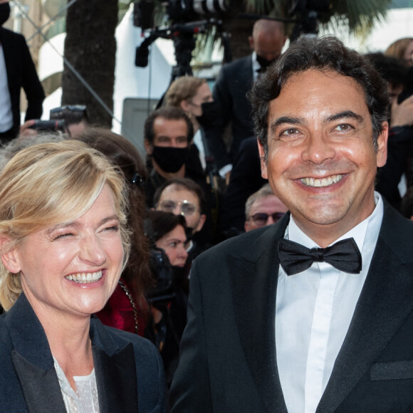 Anne-Élisabeth Lemoine et Patrick Cohen - Montée des marches du film " Annette " lors de la cérémonie d'ouverture du 74ème Festival International du Film de Cannes. Le 6 juillet 2021 © Borde-Jacovides-Moreau / Bestimage