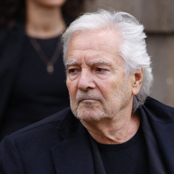 Pierre Arditi - Sorties de la messe funéraire en hommage à Bernard Tapie en l'église Saint-Germain-des-Prés à Paris. Le 6 octobre 2021 © Jacovides-Moreau / Bestimage