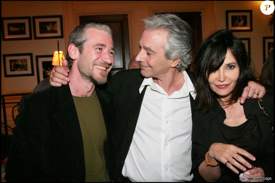 Exclusif Pierre Arditi et son fils Frédéric avec Evelyne Bouix Retransmission de la pièce de Exclusif Pierre Arditi et son fils Frédéric avec Evelyne Bouix Retransmission de la pièce de