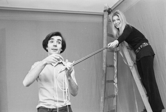 Archives - En France, rendez-vous avec Pierre Arditi et sa femme Florence Giorgetti à leur domicile. Le 2 avril 1970 © Jean Lenoir via Bestimage