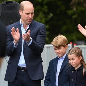 Le prince William, duc de Cambridge, et Catherine (Kate) Middleton, duchesse de Cambridge, accompagnés de leurs enfants, le prince George de Cambridge et la princesse Charlotte de Cambridge en visite au château de Cardiff, Royaume Uni, le 4 juin 2022, à l'occasion du jubilé de platine de la reine d'Angleterre. 