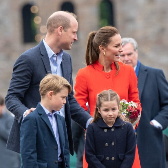 Le prince William, duc de Cambridge, et Catherine (Kate) Middleton, duchesse de Cambridge, accompagnés de leurs enfants, le prince George de Cambridge et la princesse Charlotte de Cambridge en visite au château de Cardiff, Royaume Uni, le 4 juin 2022, à l'occasion du jubilé de platine de la reine d'Angleterre. 